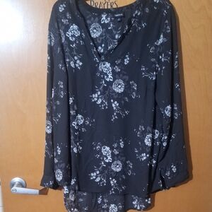 Torrid Black Long Sleeve Relaxed Floral Blouse